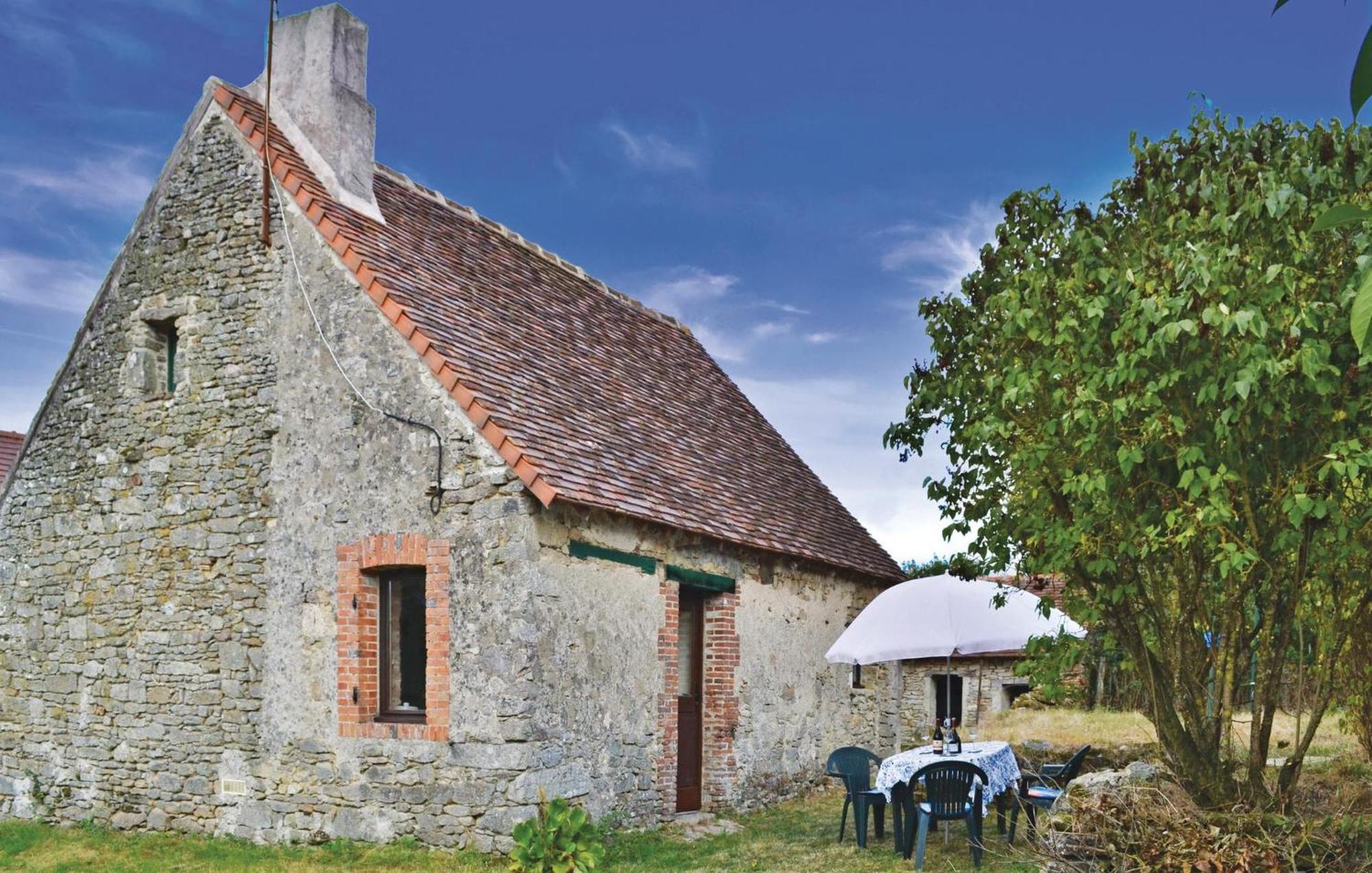 1 Bedroom Nice Home In Saint Martin Le Mault Kültér fotó